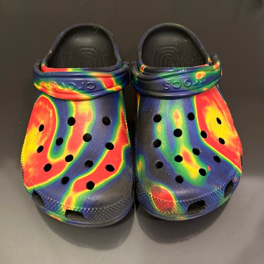 Big Boys size 5 crocs sandals